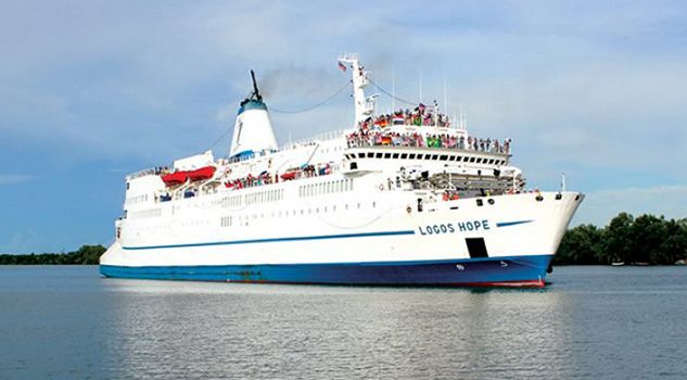 Gran librería flotante que llega a Puntarenas lleva misión evangelizadora