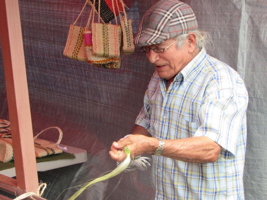 Un escultor y un artesano de la cabuya son premiados en Cultura