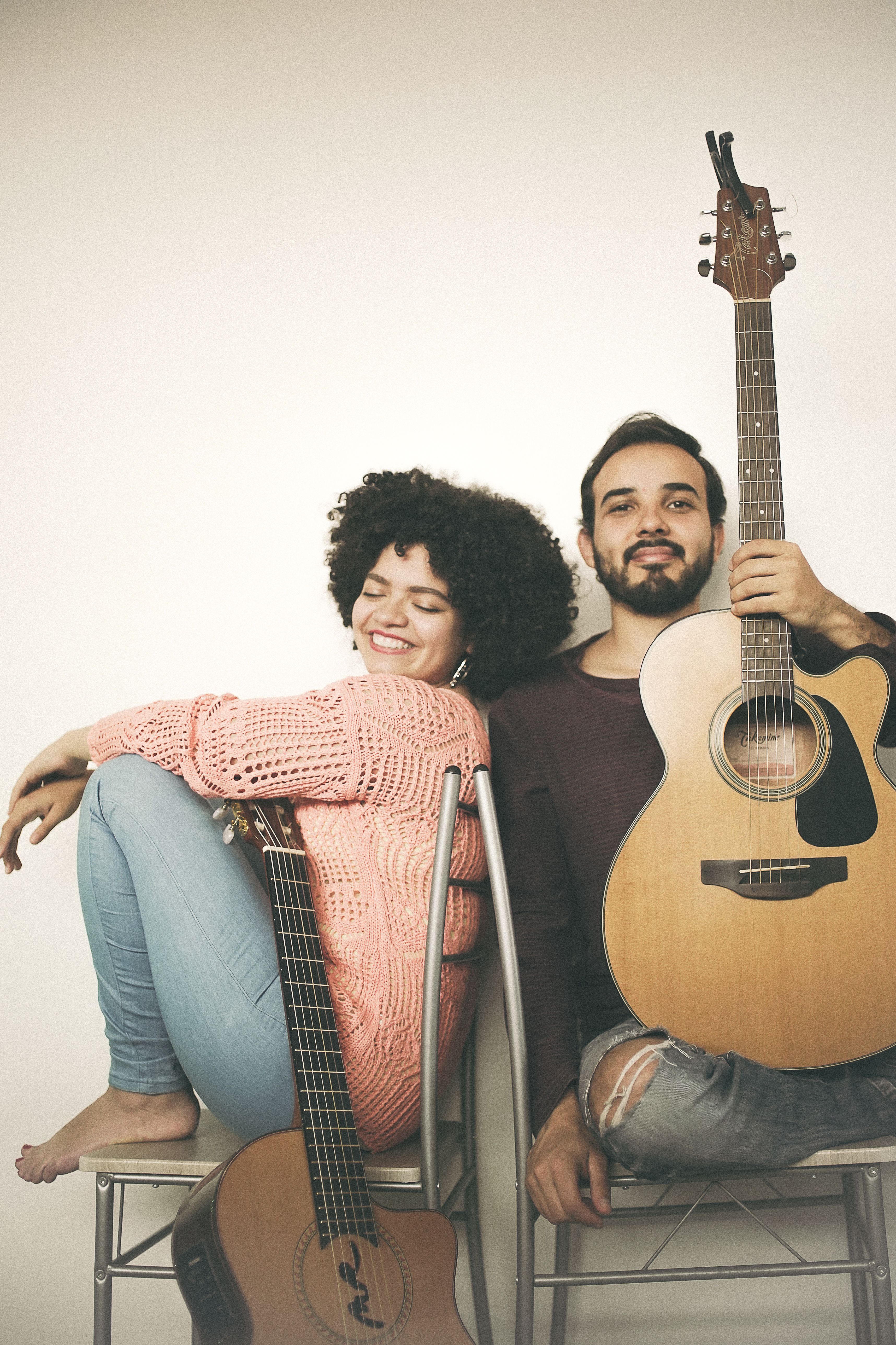 Ubau y Arroyo: Canciones contra la xenofobia y la discriminación