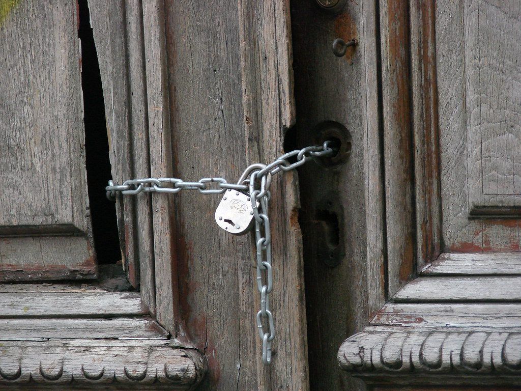 candado puerta