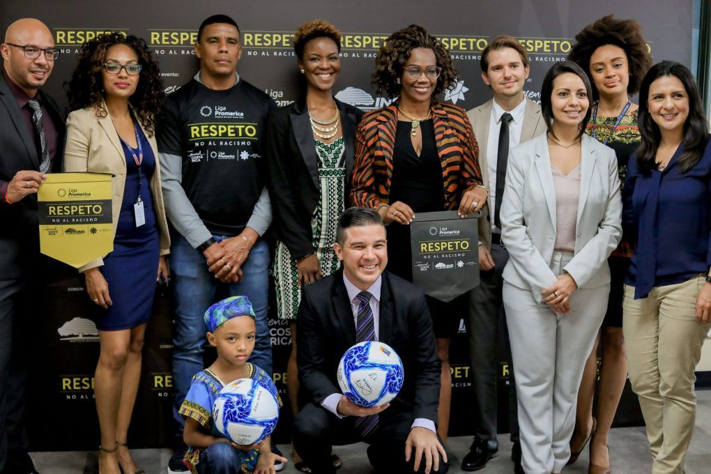 “Respeto: No al racismo” es la frase que llevarán de nuevo las camisetas del fútbol tico
