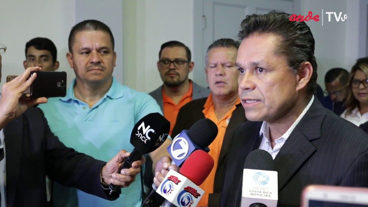 Presidente de ANDE trata de reptil a ministro de la Presidencia y de dictadura al Gobierno