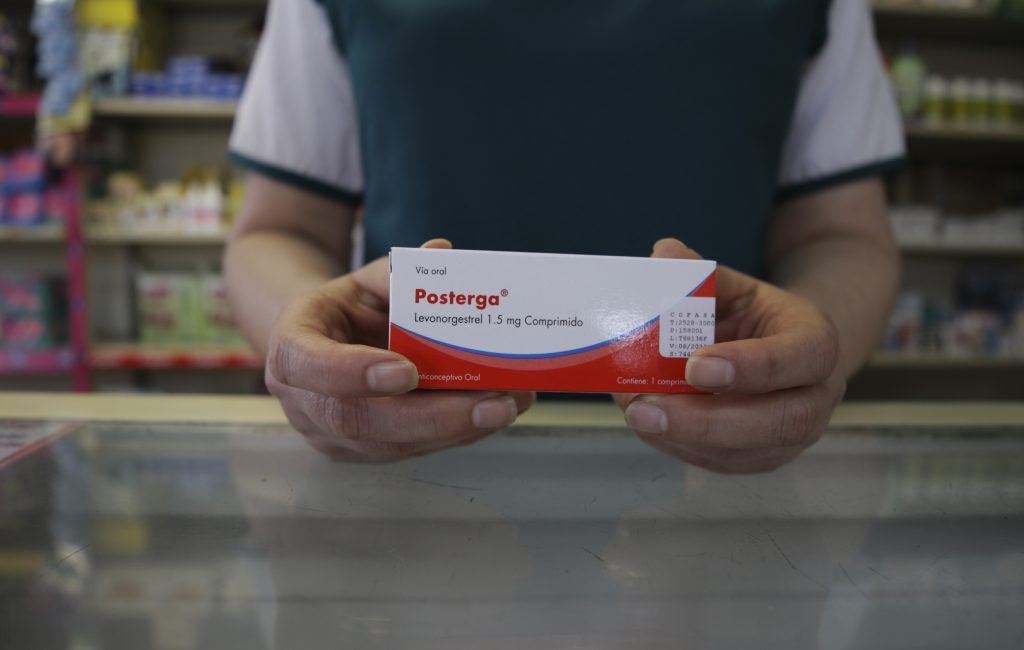Rechazo ante medidas de farmacias Fischel y Bomba con pastilla del día después