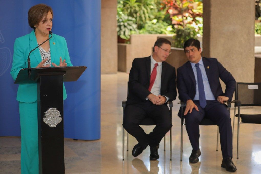 Dos gobiernos anteriores pagaron fracción de la deuda con la CCSS que Chaves no quiere honrar hoy