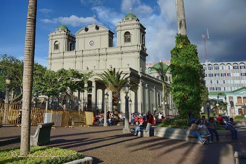 Iglesia Católica con crisis de legitimidad y concordancia con su doctrina ◘ Opinión