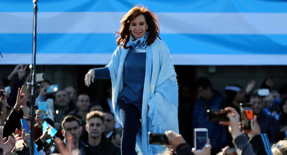 La vicepresidenta argentina presenta su libro en la Feria del Libro de La Habana