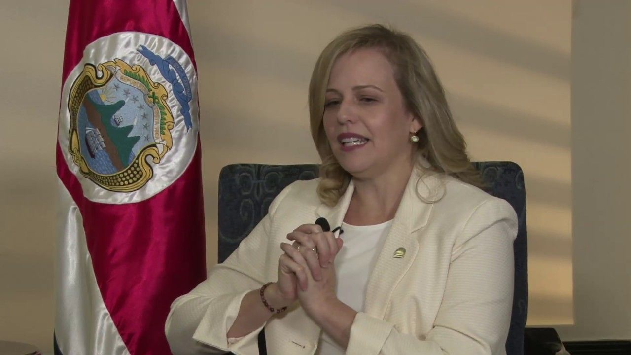 Defensora Catalina Crespo.