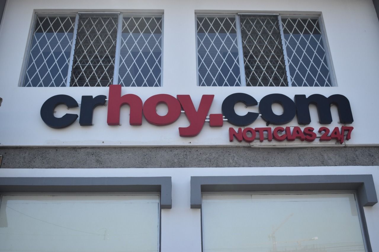 Supueta agresión de periodista de CRHoy