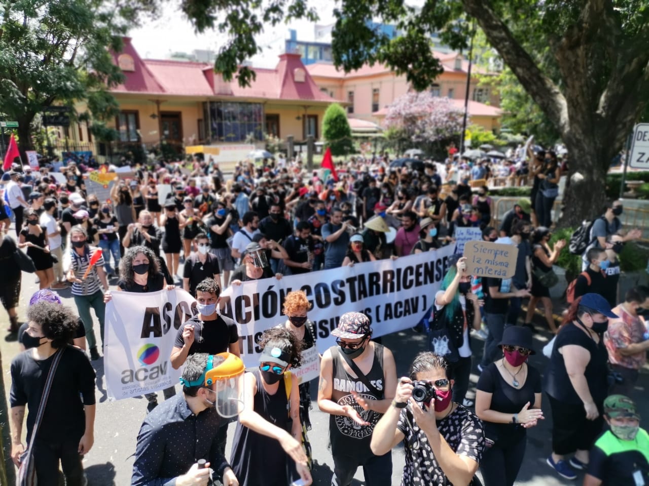 marcha-no-recortes-culturacr Sector Cultura marchó contra recortes que afectan sensiblemente sus recursos ◘ Fotos