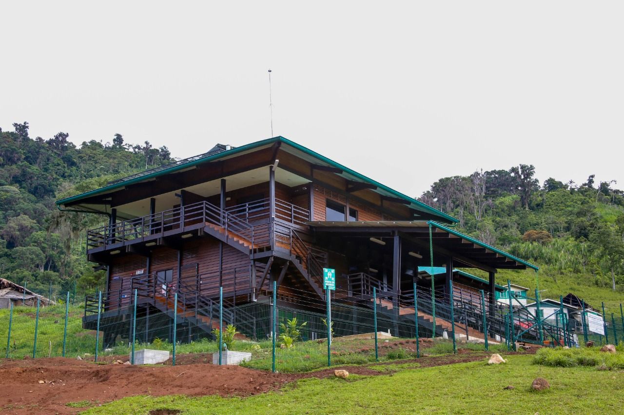 Presidente visita Alto Telire para conocer inversión de ¢2.200 millones en dos modernos EBAIS