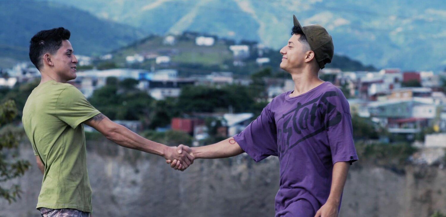 “El pájaro de fuego”: entre la amistad y el destino ◘ Cine