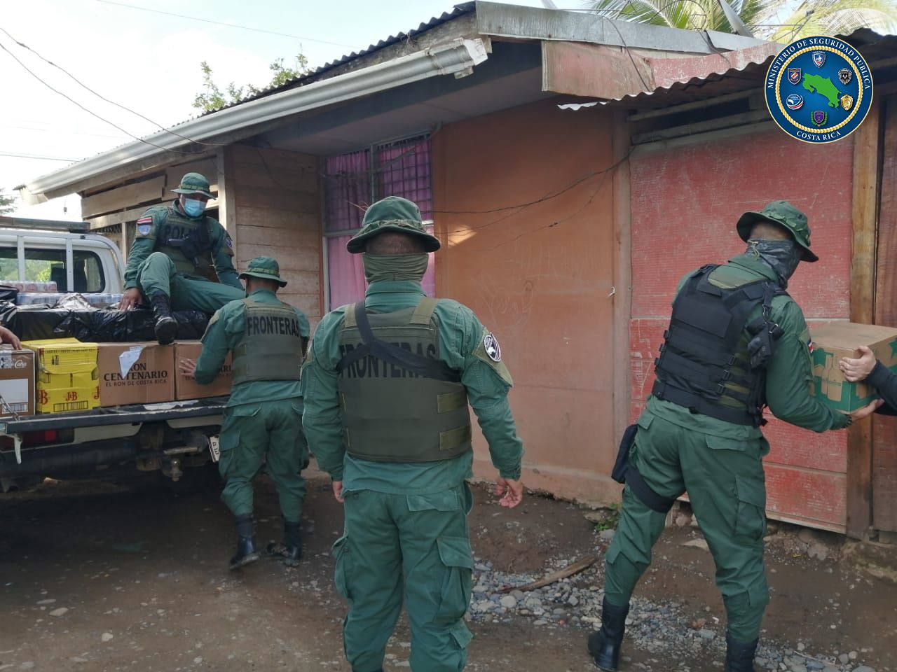 Decomiso de licores, cigarros y medicamentos es cosa de todos los días en las fronteras