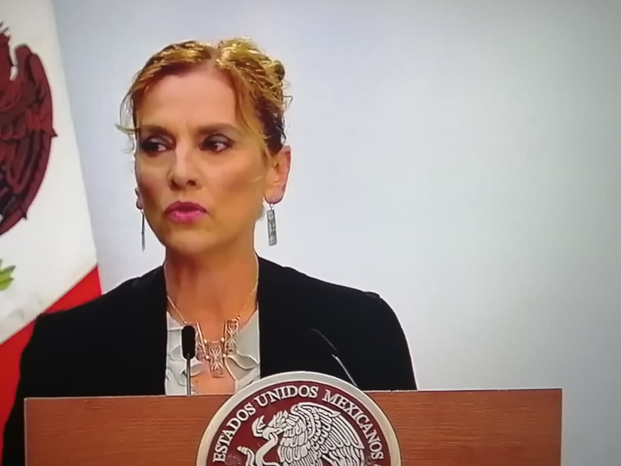 Esposa de López Obrador visita Costa Rica para homenaje al prócer Rogelio Fernández Güell