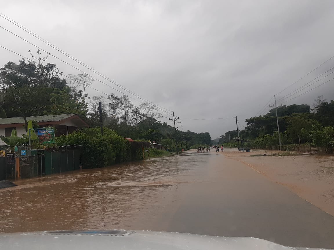 LLuvias vuelven y anegan Caribe sur desde anoche ◘ Imágenes y video