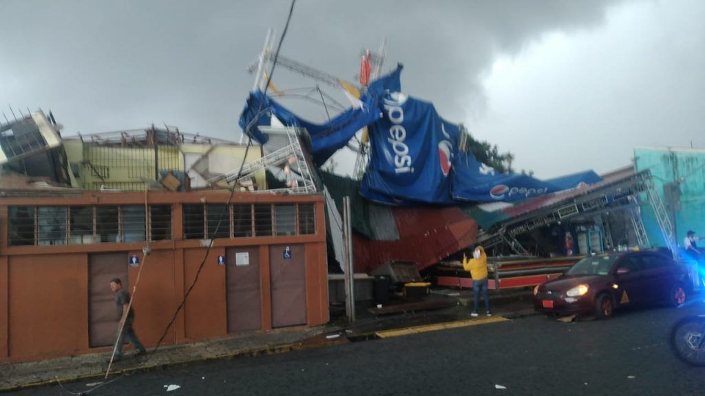 Tornado causa pánico por el centro de Cartago hasta la Basílica de los Ángeles ◘ Videos - Fotos 1 WhatsApp Image 2021 09 15 at 5.34.09 PM