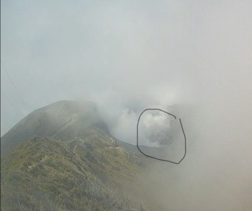 Petrólogo visita volcán y confirma que es la más importante erupción de los últimos años ◘ Videos