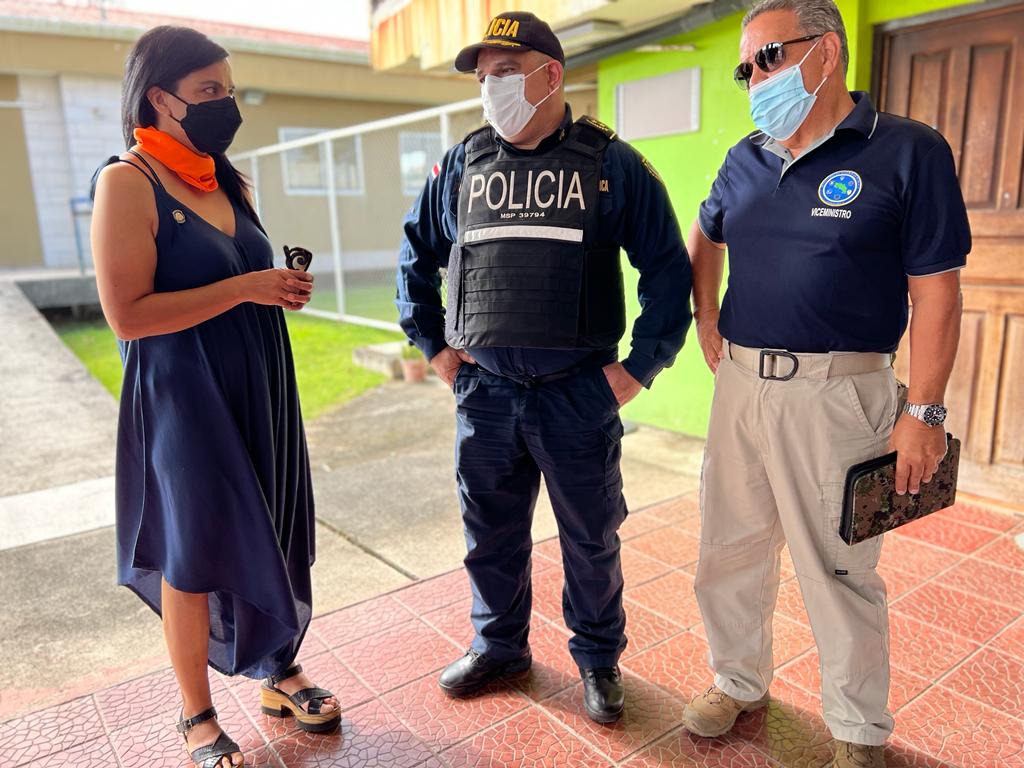 Legisladoras piden cuentas a ministro de Seguridad por violaciones sexuales en Puerto Viejo