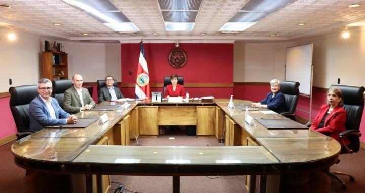 TSE podría actuar de oficio contra beligerancia política de Rodrigo Chaves por mandato constitucional
