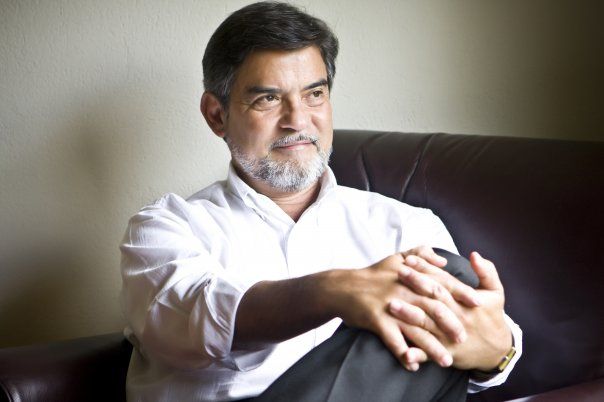 Exministro Carlos Fco. Echeverría: “Me parece un error y un agravio” declarar desierto premio cultural