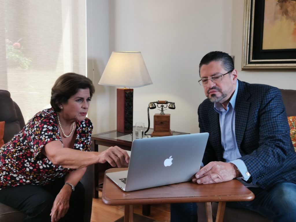 Pilar Cisneros Rodrigo Chaves