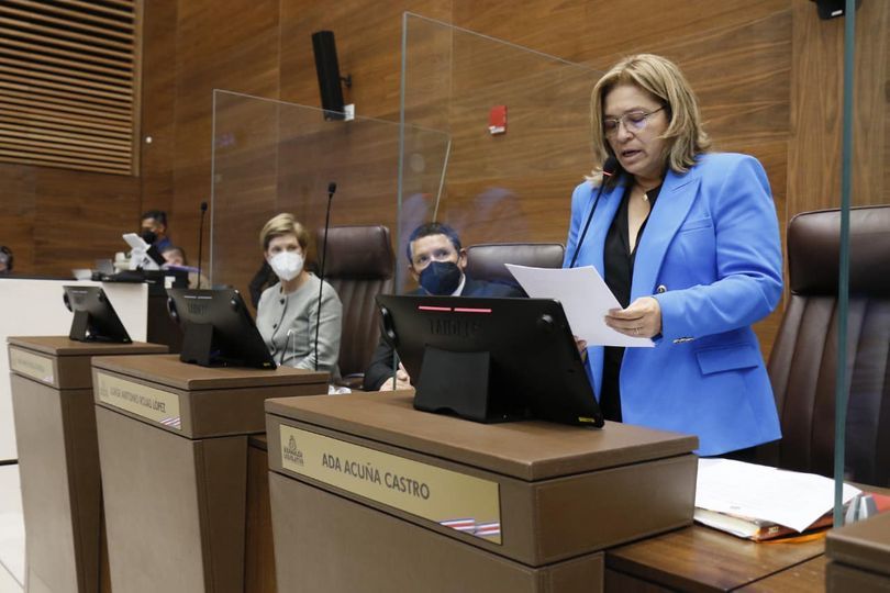Ada Acuña se opone a reducir impuesto de renta a mipymes
