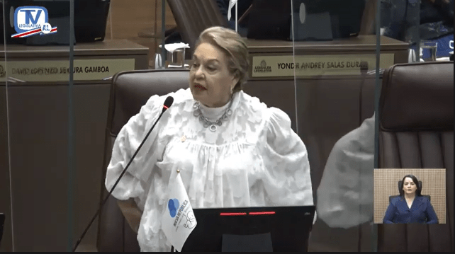 Gloria-Navas Dos diputadas de oposición presentan moción para condenar agresiones a ministra del MEP