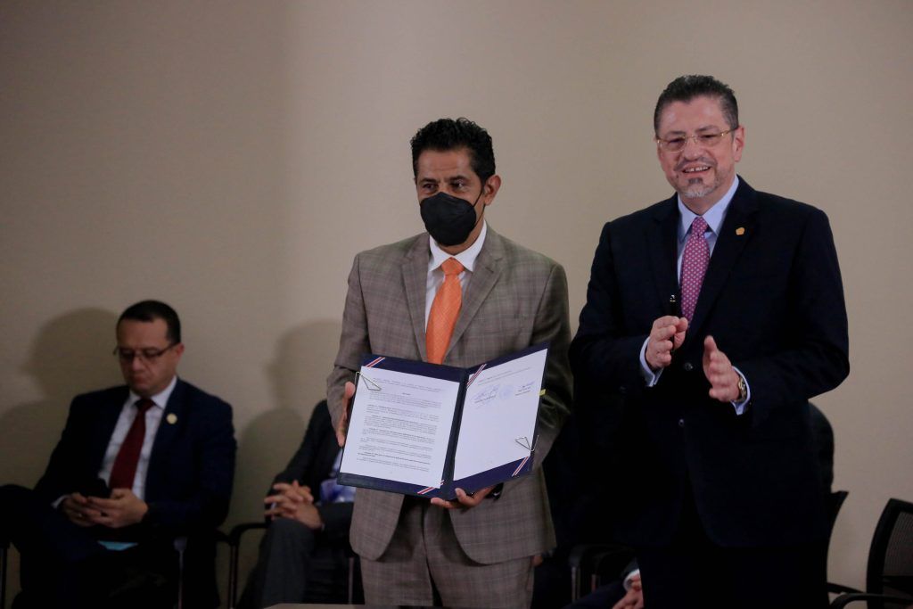 Regla fiscal adecuada.