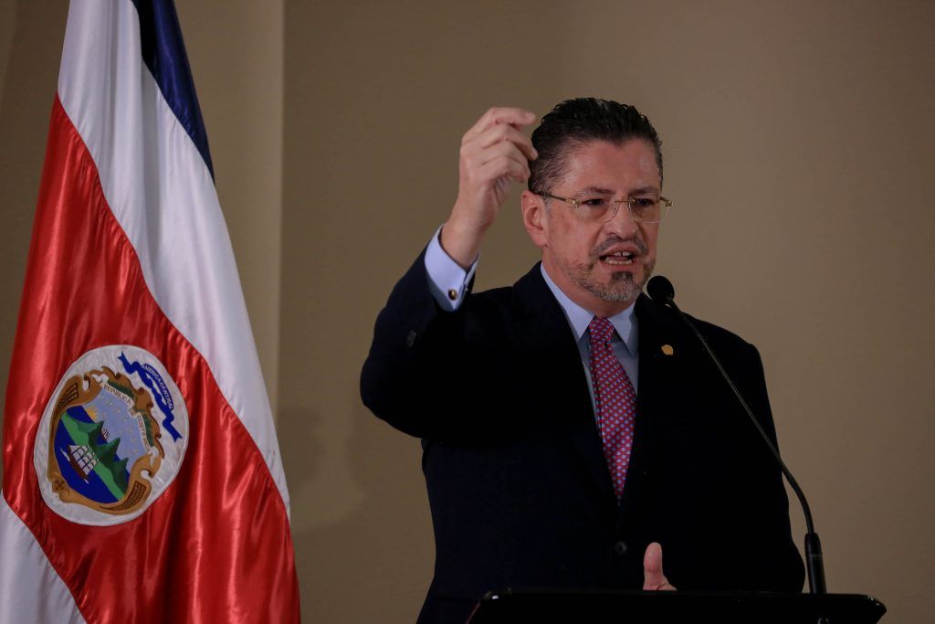 el estadista y el populista