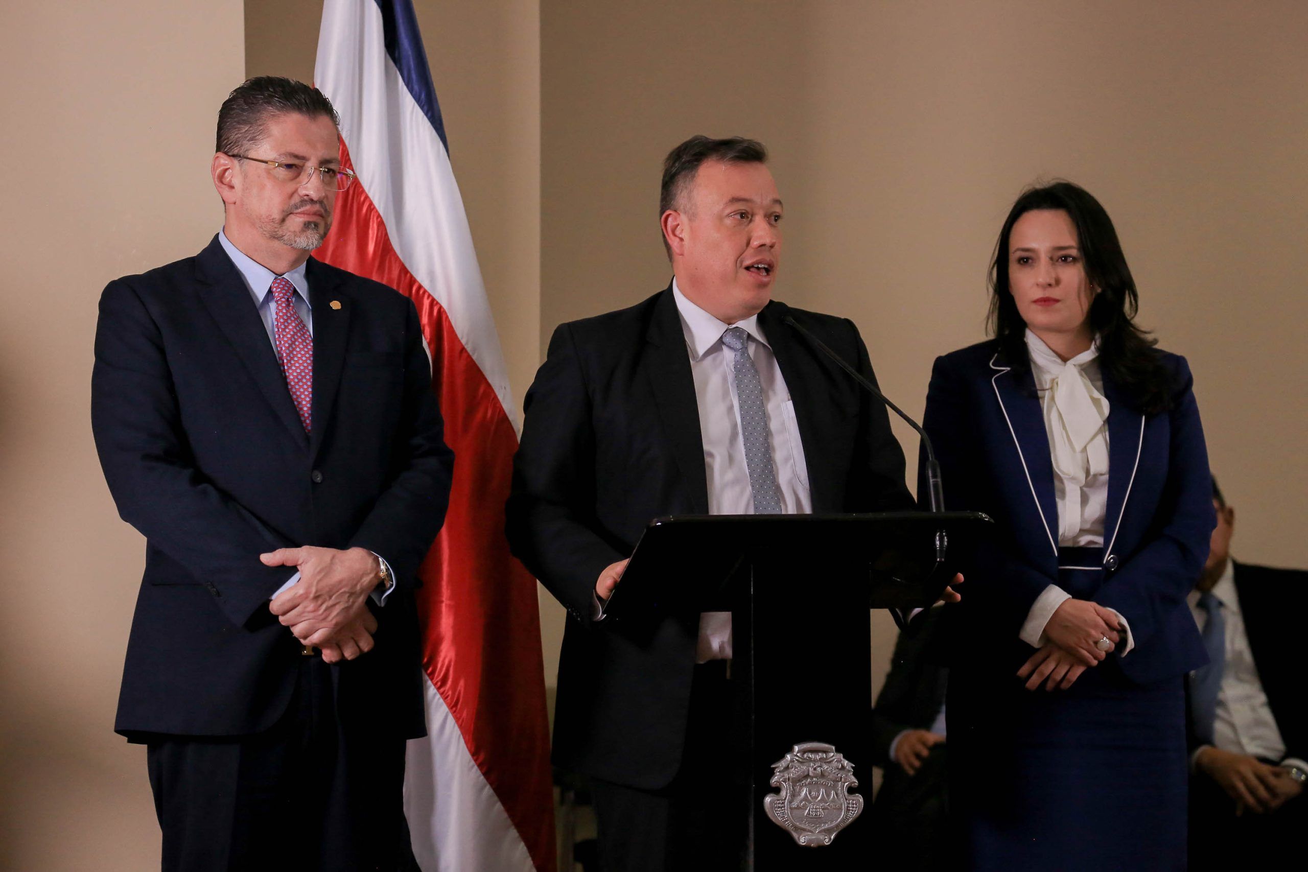 ConferenciaPrensa_ConsejoGobierno_CasaPresidencial_22junio2022_rosanchezphoto_2496 Ex ministro Francisco Gamboa se ve obligado a renunciar a puesto en Banco Nacional ante denuncia por beligerancia política