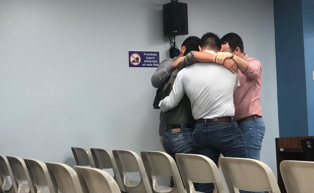 Víctimas de abuso del padre Víquez piden al Papa Francisco actuar contra quienes encubrieron el delito