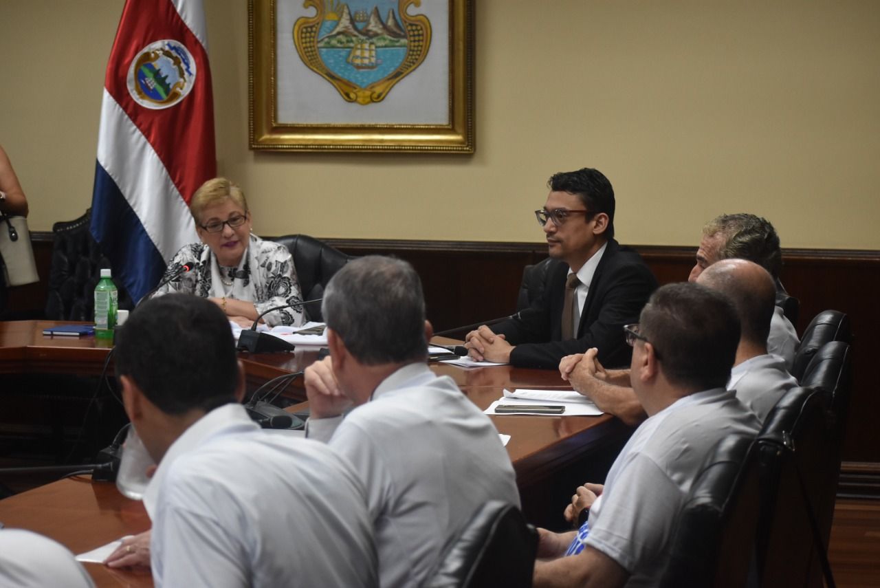 Presidencia borró primer video de la ministra Müller ayer ante masivo rechazo en Facebook