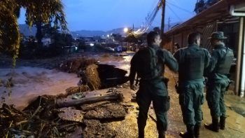 ¿Cerrar o no la DIS? Esto dice una experta al respecto 9 Evacúan familias en Desamparados.
