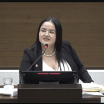 Exministra Joselyn Chacón enfrenta orden de captura y revocan prisión preventiva al abogado Cristian Arguedas