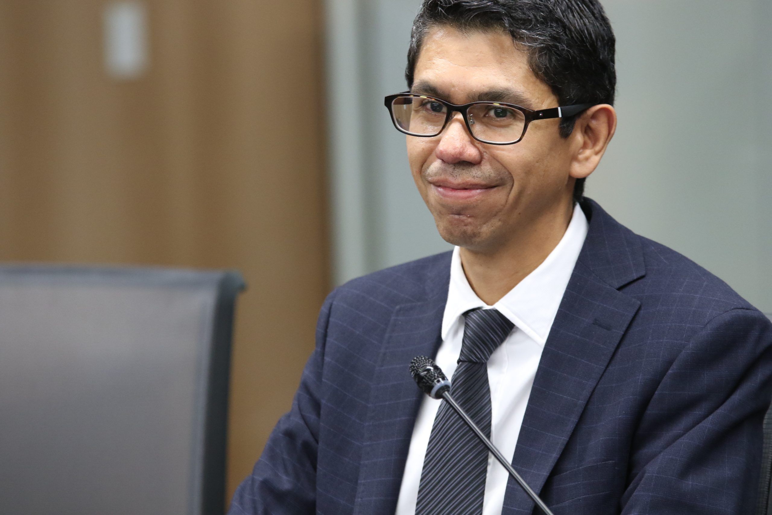 (Videos) Exministro Luis Amador se exilia a Canadá pero afirma que volverá para la campaña electoral