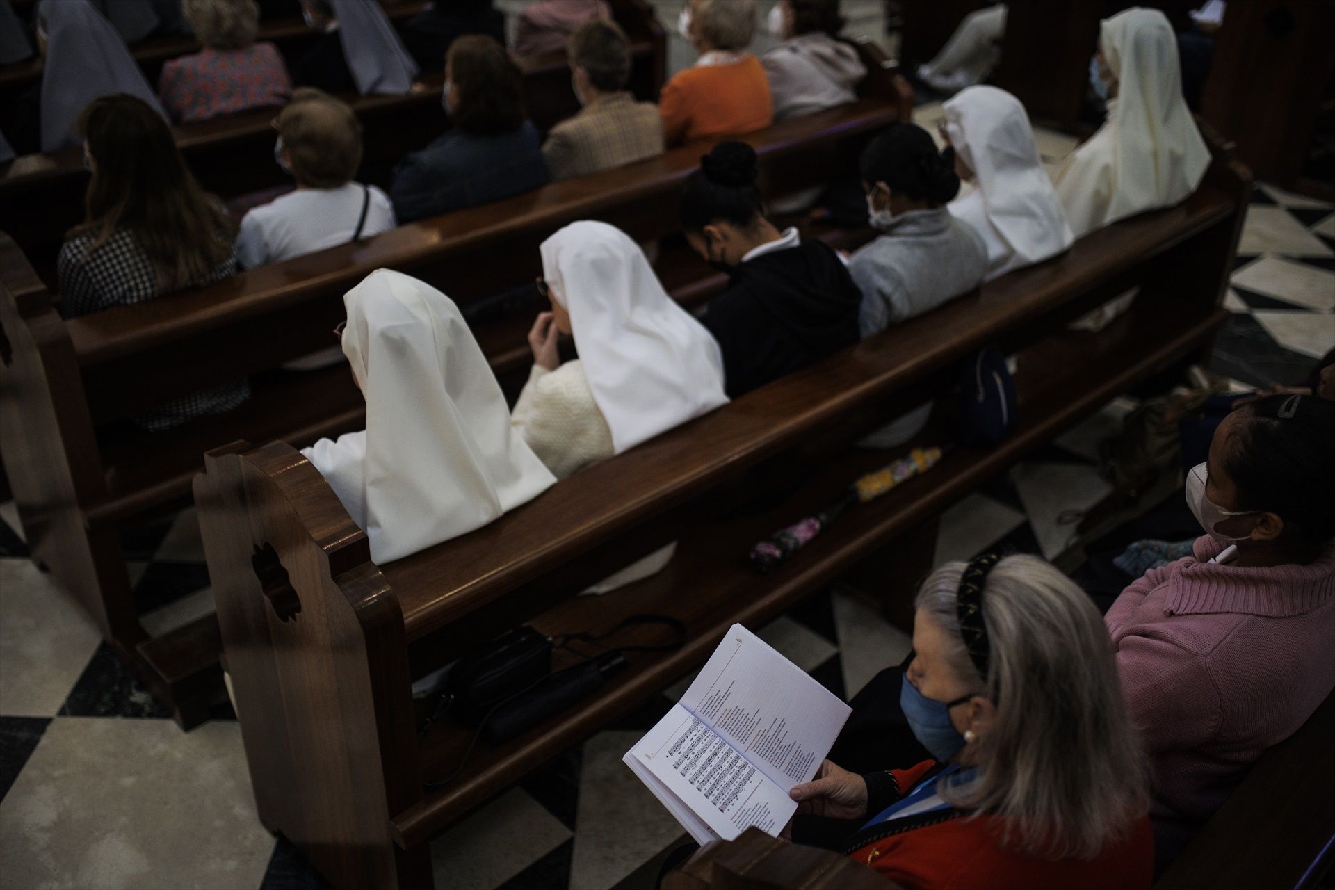La Iglesia española propone reconocer ‘definitivamente’ el papel de la mujer en la Iglesia en igualdad