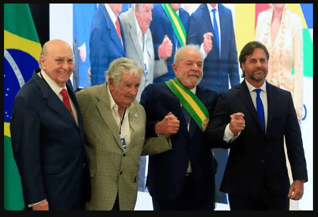 La izquierda latinoamericana celebra el triunfo del Frente Amplio en Uruguay: “Una victoria para toda América Latina”, afirma Lula da Silva