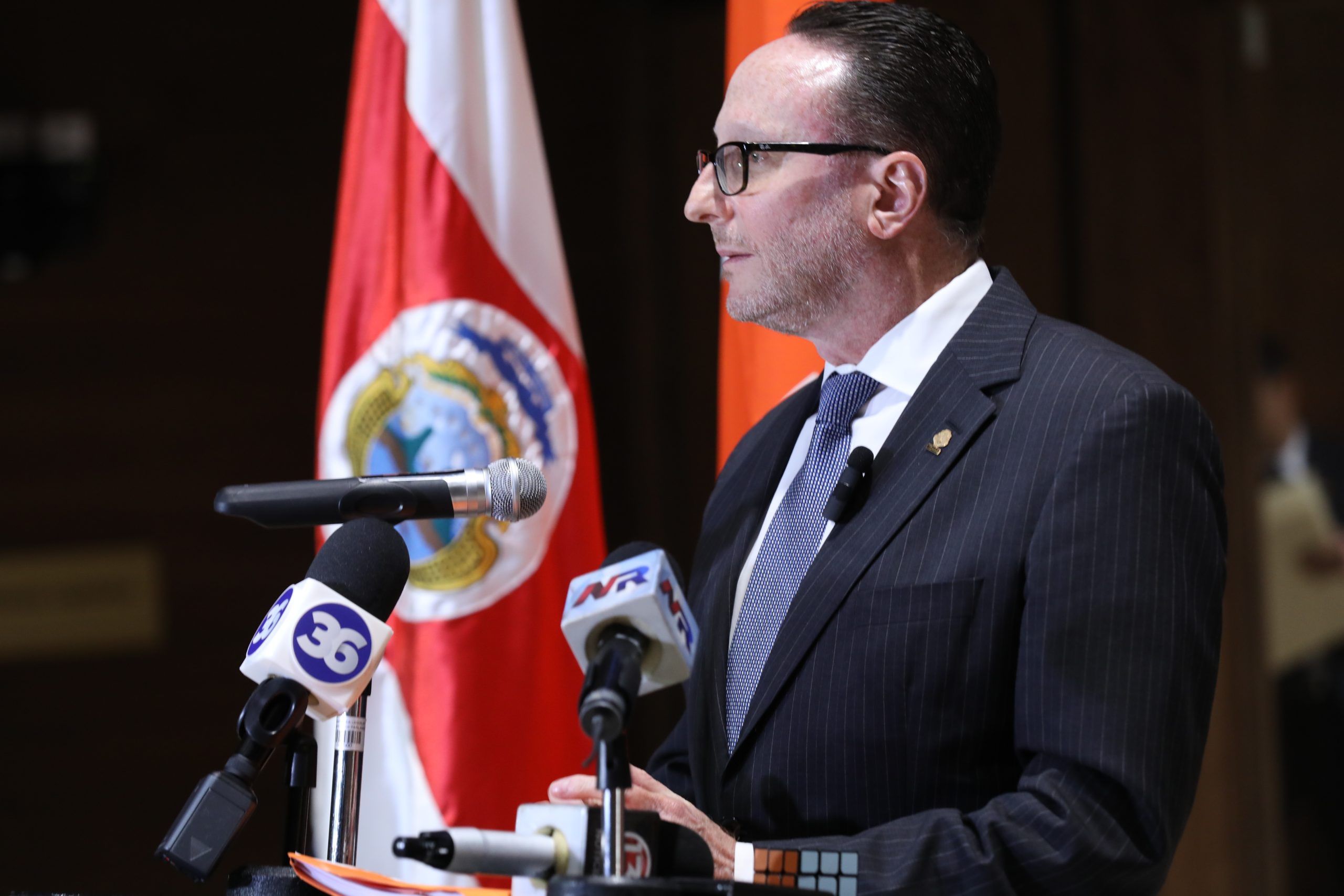 Feinzaig propone crear Ministerio de la Producción.