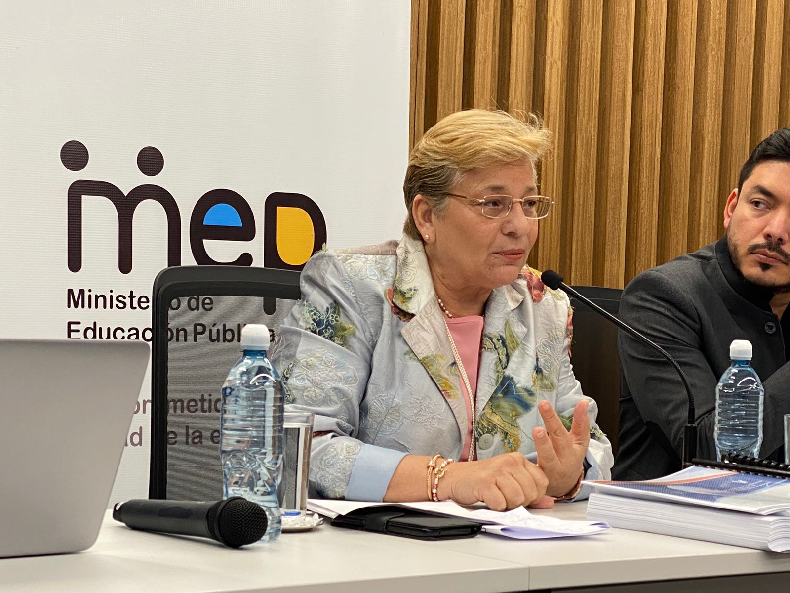 Ministra del MEP y presidenta de la CCSS se ausentan a audiencias en comisiones legislativas