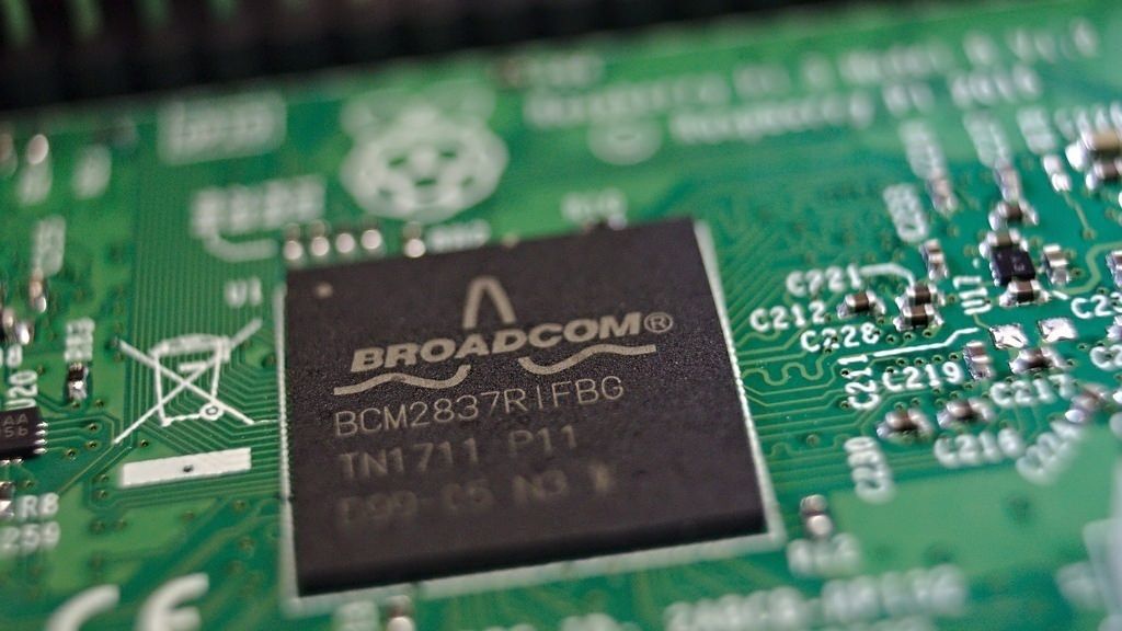 Apple cierra acuerdo con Broadcom para fabricar componentes 5G en Estados Unidos