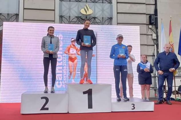 Marchista tica Sharon Herrera hizo historia al quedar segunda en el Gran Premio Internacional de La Coruña