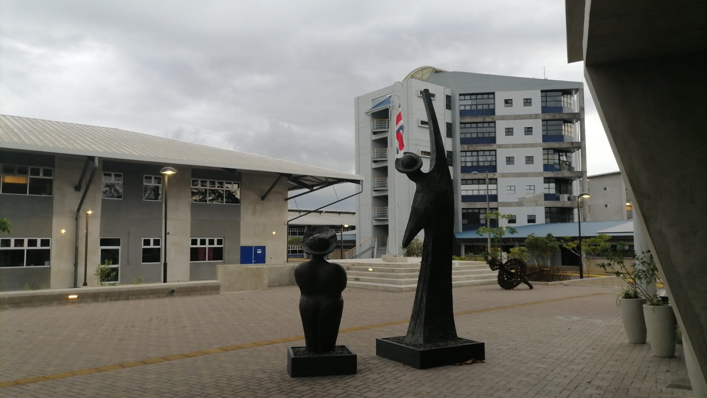 UCR