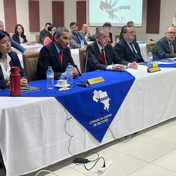 compromisos, metas e indicadores del FEES: