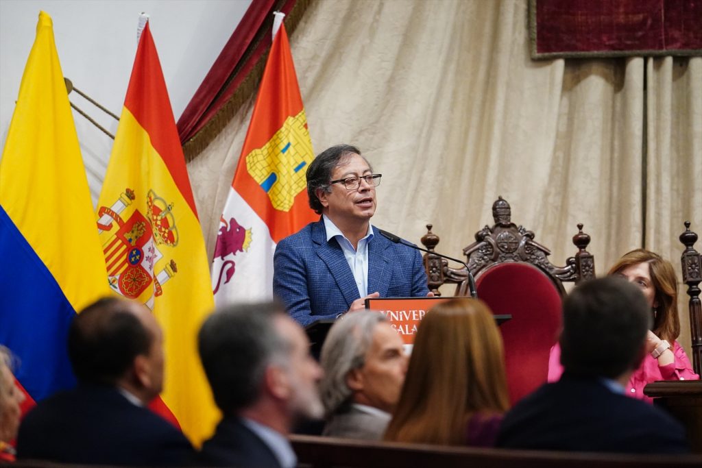 EuropaPress 5174701 presidente colombia gustavo petro interviene recoger medalla universidad