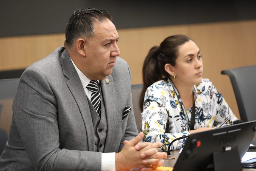 Diputados Leslye Bojorges y Jonathan Acuña se enfrentan en el Congreso: "A un corrupto no le puedo caer bien", afirma Acuña