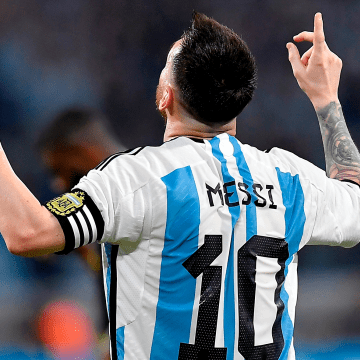 Copa América: Argentina vence a Perú con su equipo B y sin Messi y Canadá elimina a Chile