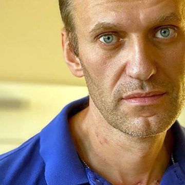 El destacado opositor ruso Alexei Navalni ha denunciado este miércoles que ha sido puesto bajo régimen de aislamiento