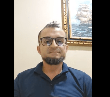 (Video) Candidato del oficialismo propone dar tierras de reservas forestales: “no es tan descabellado”, afirma el profe Ariel en Buenos Aires