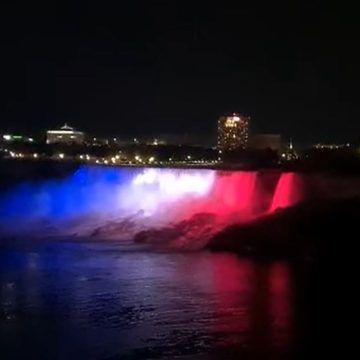 WhatsApp-Image-2023-09-14-at-8.18.24-AM-1 (Imágenes) La bandera en las cataratas del Niágara y la antorcha en Catar: Celebraciones patrias en el mundo
