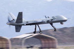 Ataque masivo de Ucrania contra Moscú con drones provoca varias muertes: Zelenski dice a Rusia "que acabe con esta guerra"