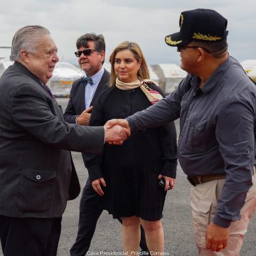 Gobierno cede con visas ante delegación de Honduras: Países pedirán antecedentes policiales